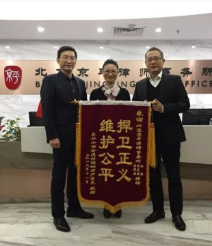 喊你来京平篮球队找到你的科比和姚明啦!