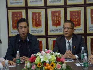 北京市海淀区司法局副局长谢伟和北京京平律师事务所主任赵健